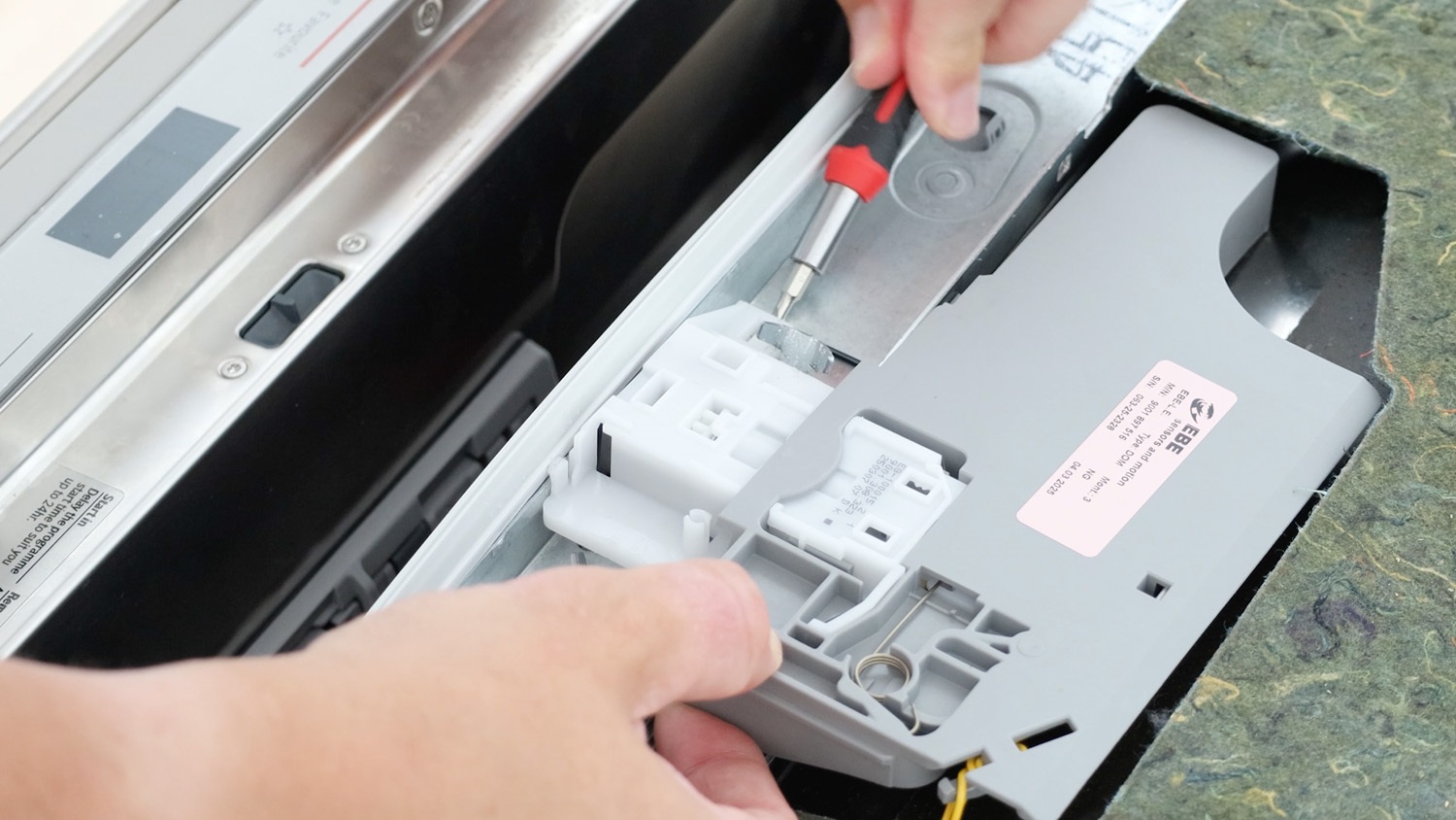 Lift magnetic tab up