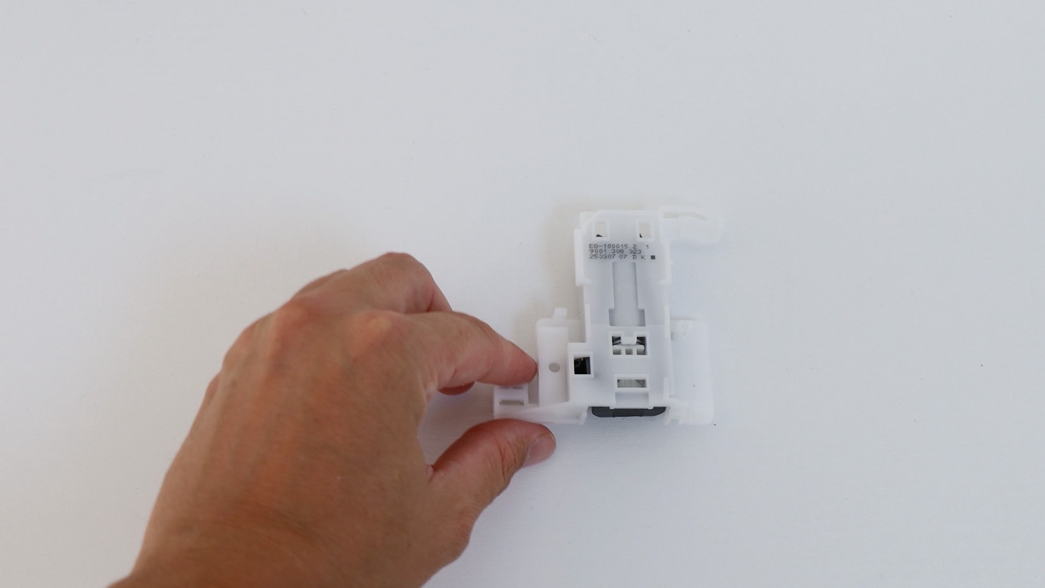 unpackage new door latch interlock