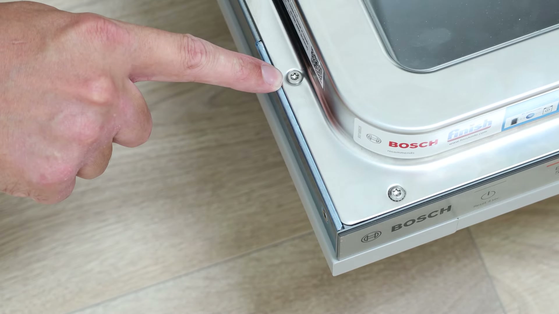 How to Replace a Bosch Dishwasher Housing Mirror
