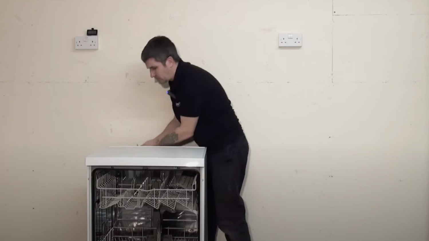 Re-attach dishwasher lid