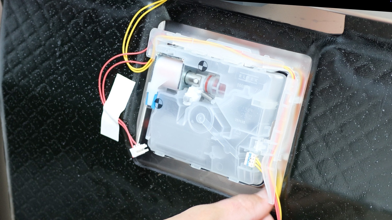 Connect electrical connectors