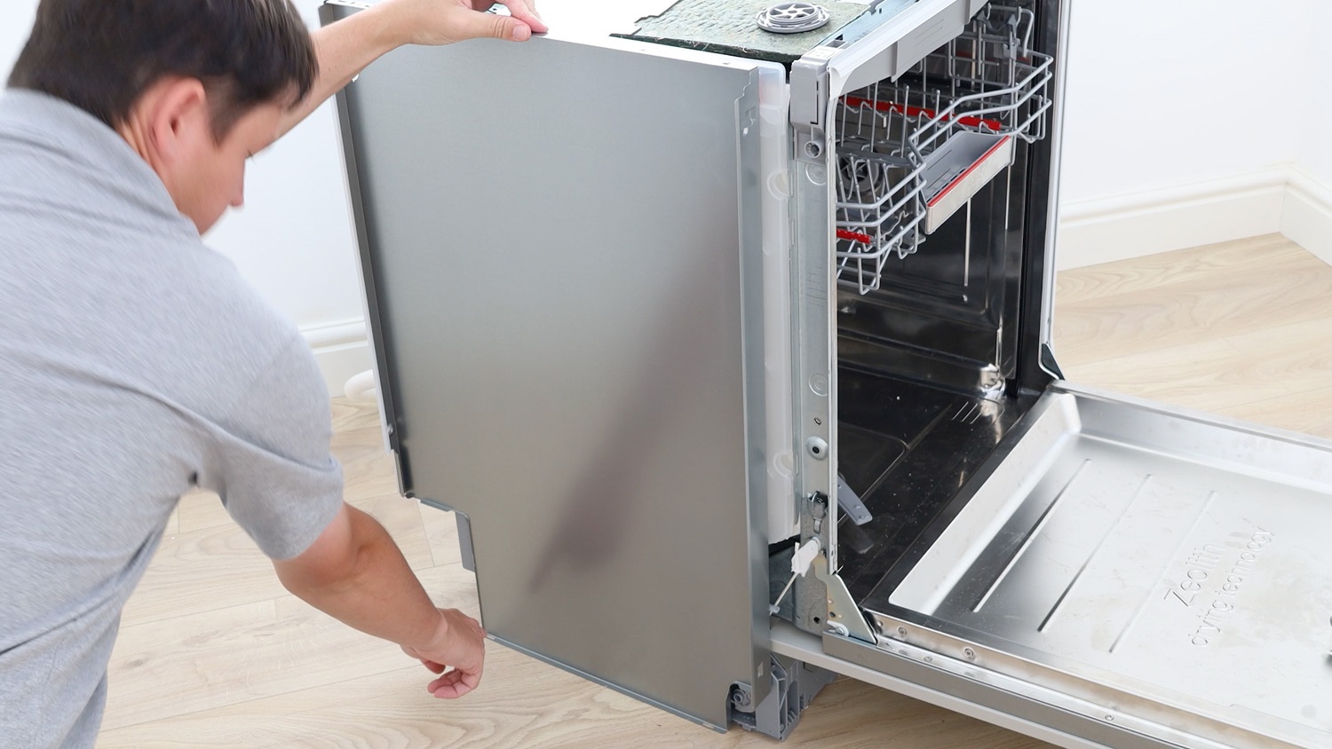 line up slots in side panel