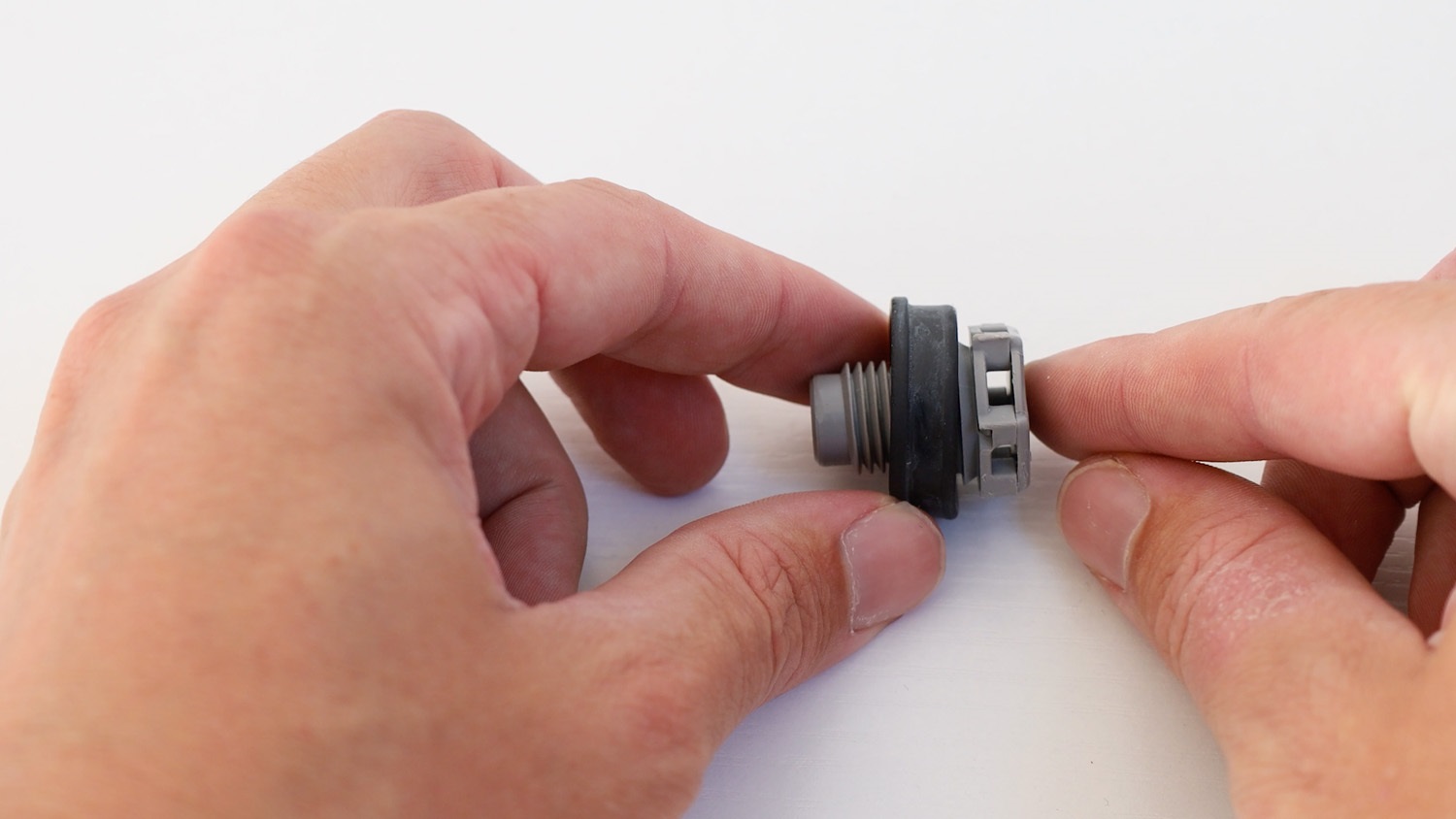 unpackage new thread bolt and seal