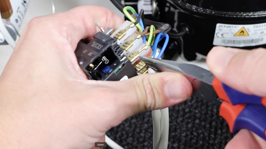 Access and remove old capacitor