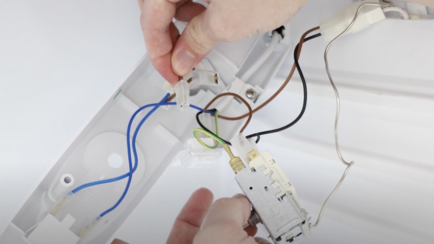Re-connecting wiring to the fridge freezer