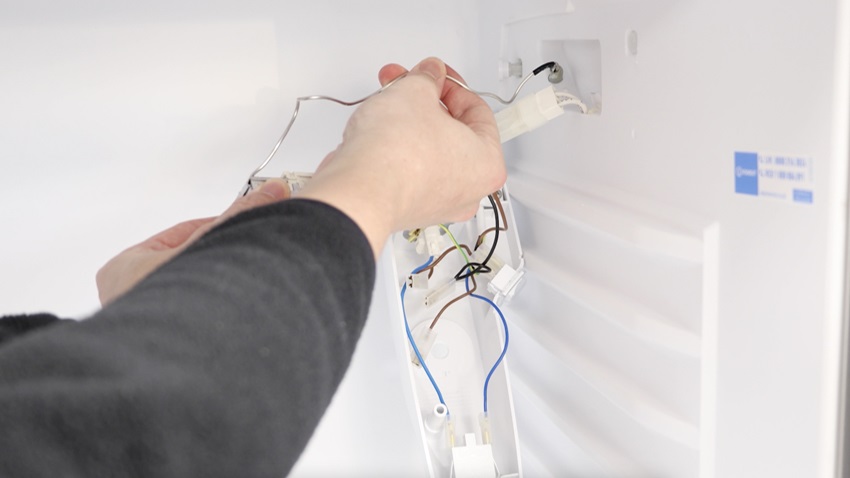 Remove old thermostat