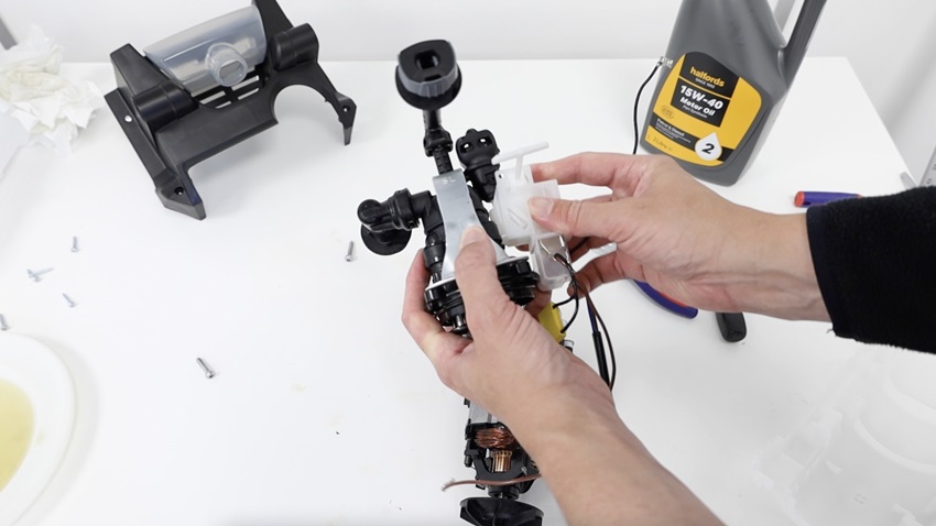 Attach new O ring and re-assemble