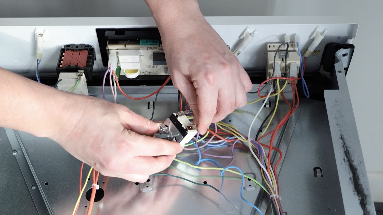 Attach connectors to new thermosat