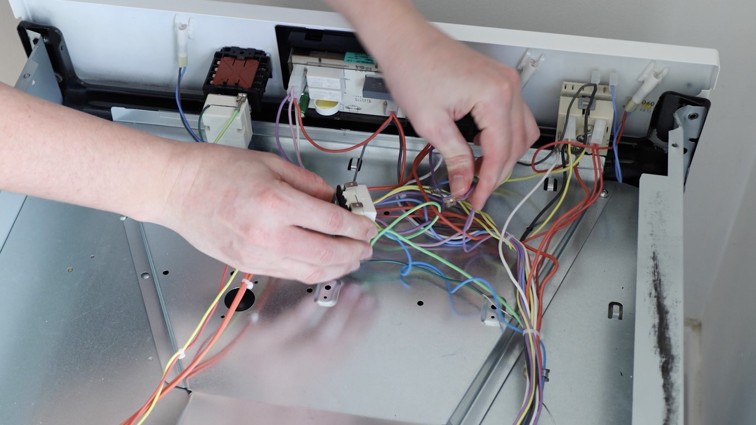 Unclip wiring terminals