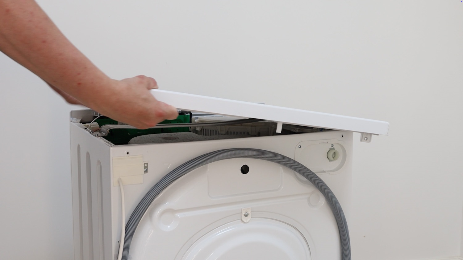 Remove lid and place to one side