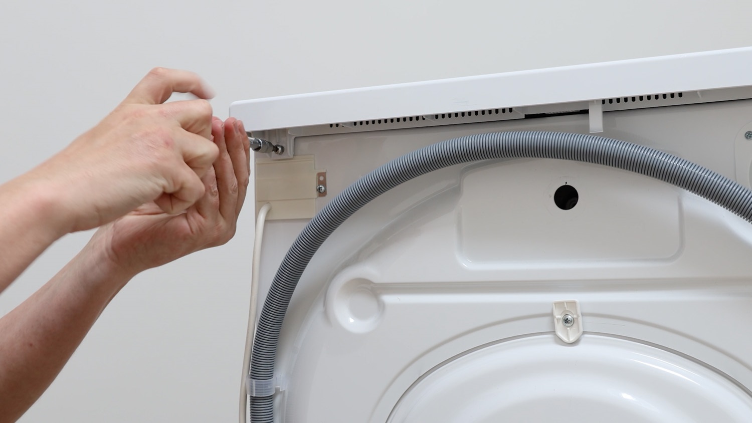 Re-screw screws in place