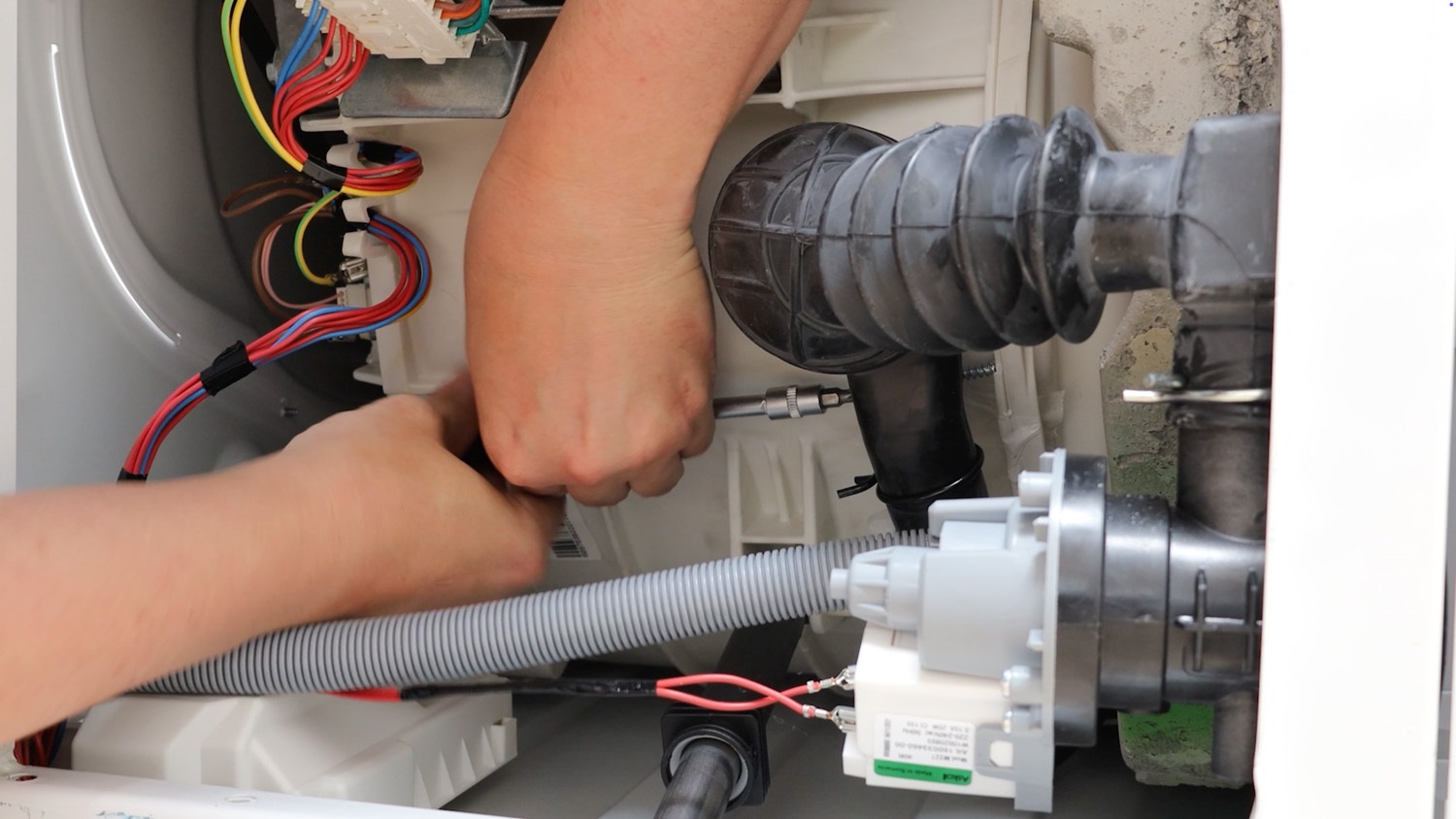 Loosen with screwdriver or 7mm socket