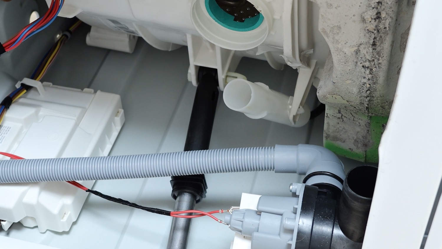 Remove old sump hose from machine
