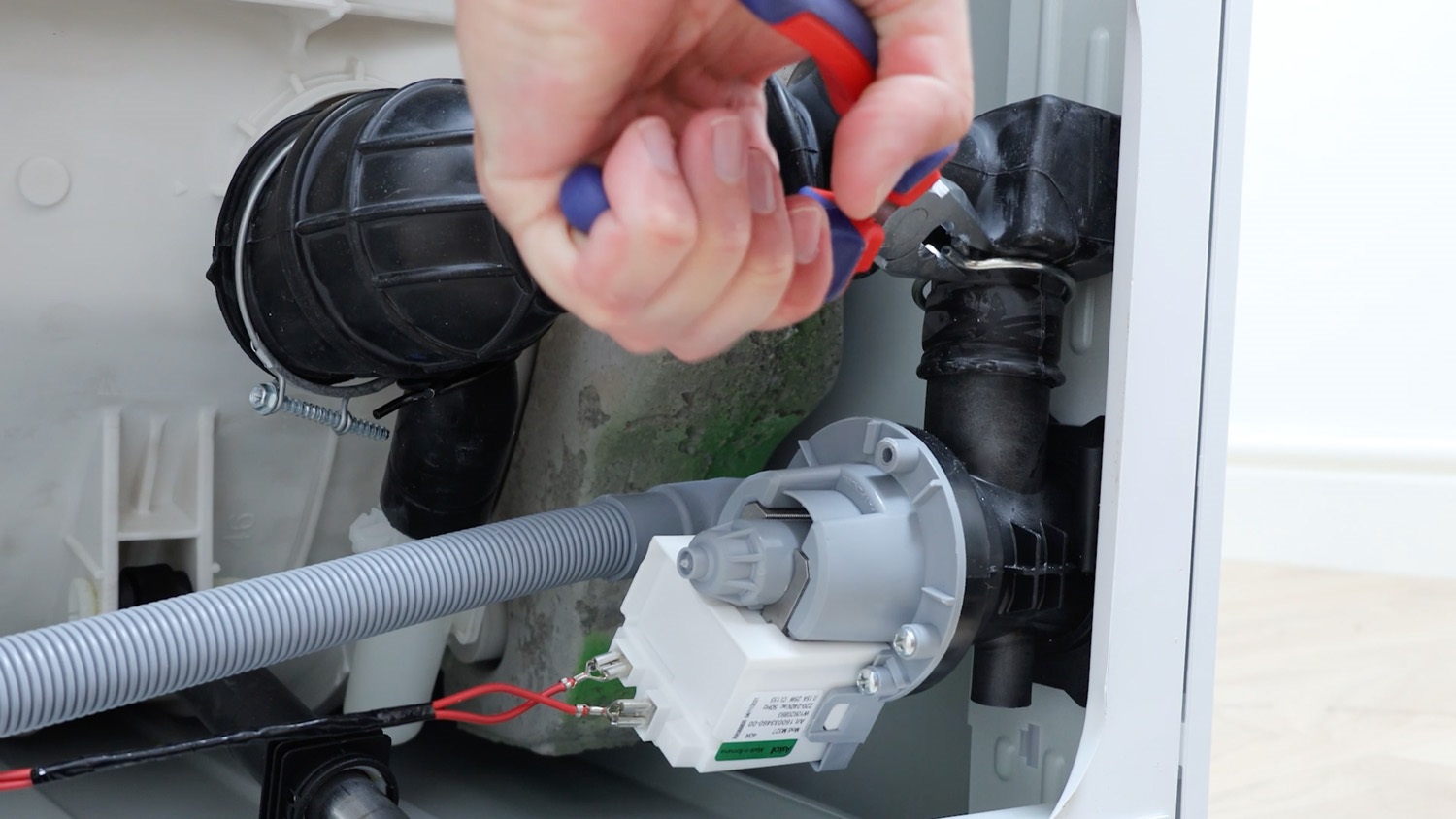 Remove wire clamp