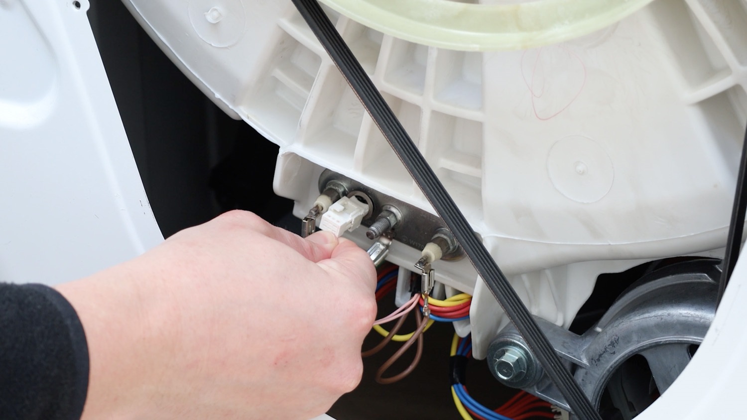 Unclip electrical connector