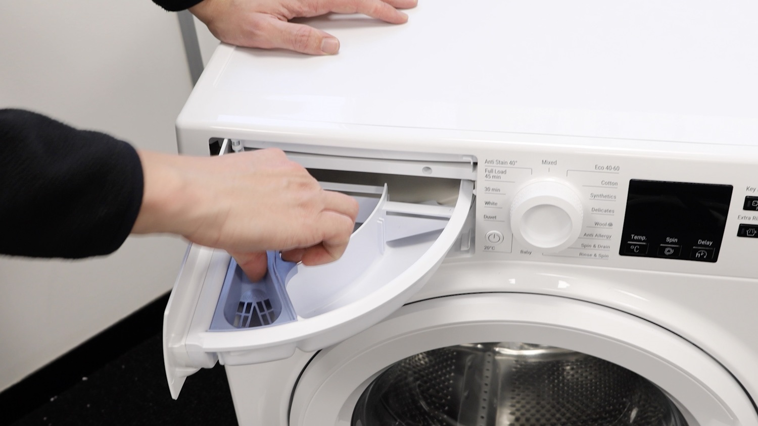Remove conditioner cover