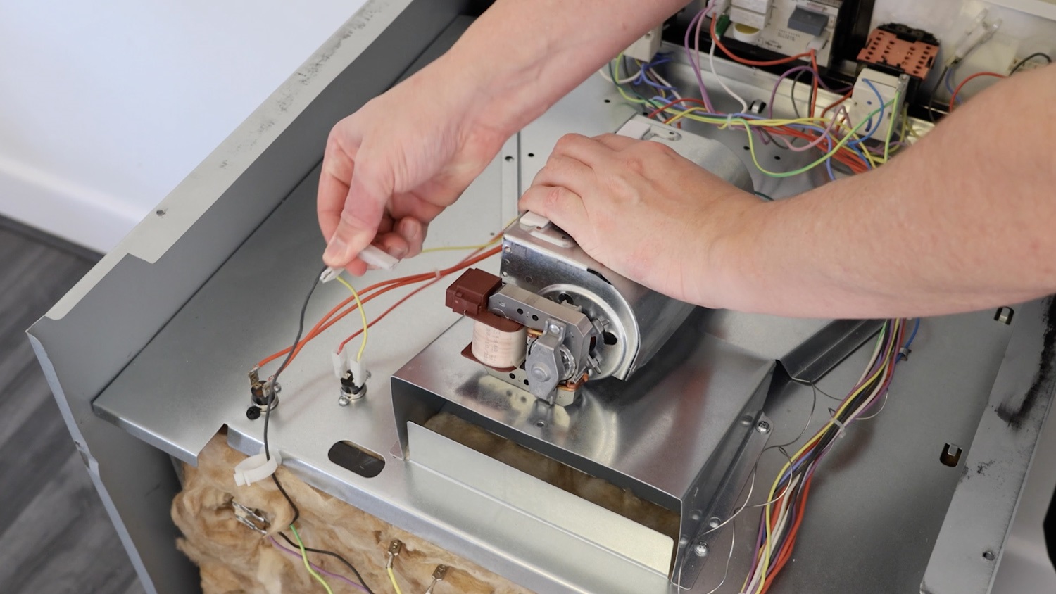 Remove wiring connectors