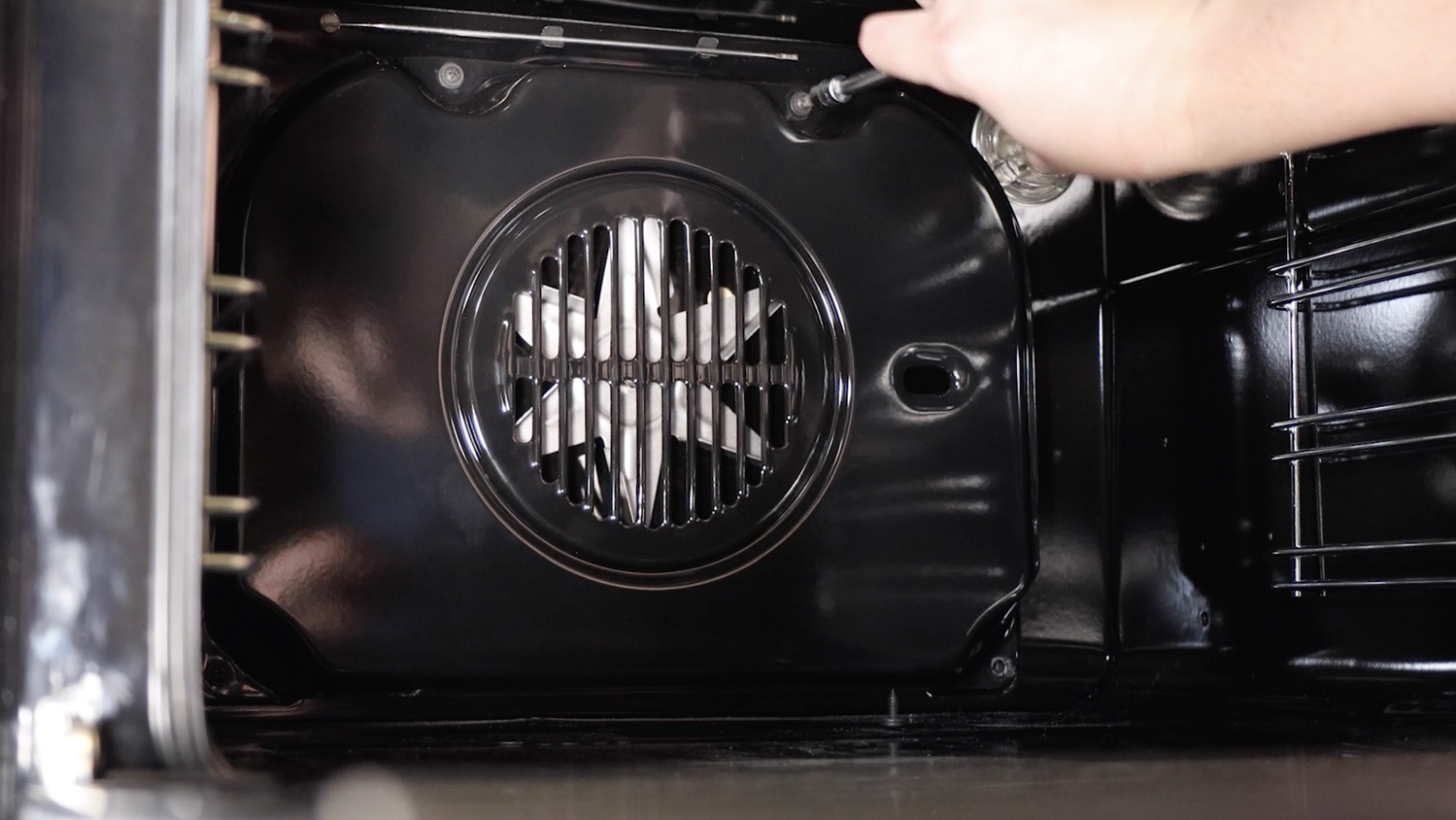 Remove the screws on the rear element cover
