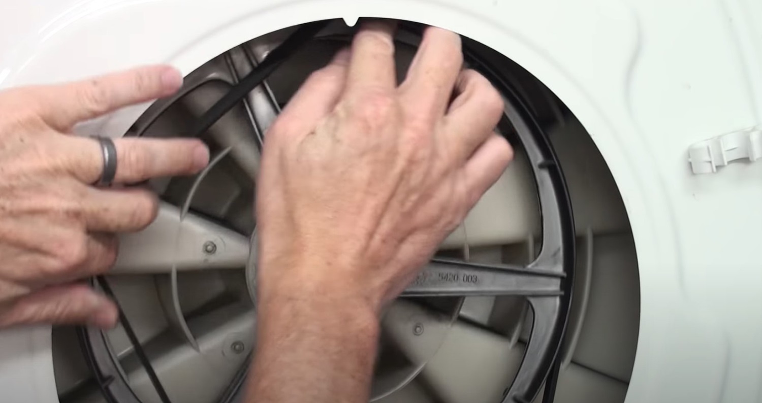 How to replace the belt on a Bosch washing machine fit the new belt