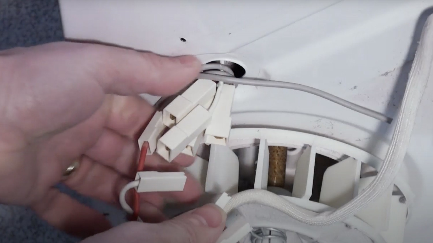 Stop the connectors from going inside