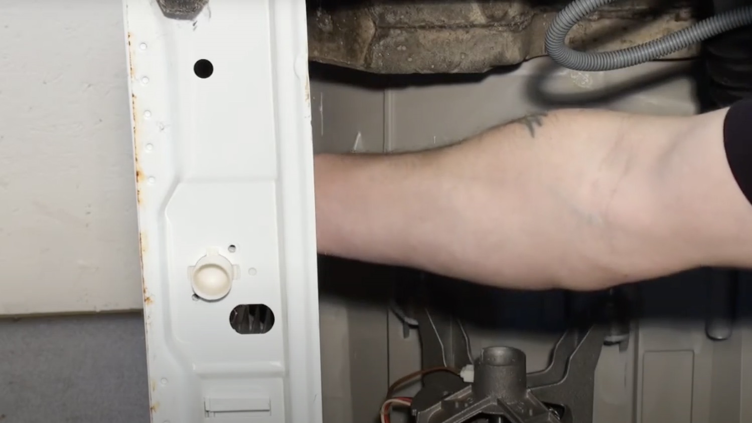 Attach the new suspension leg