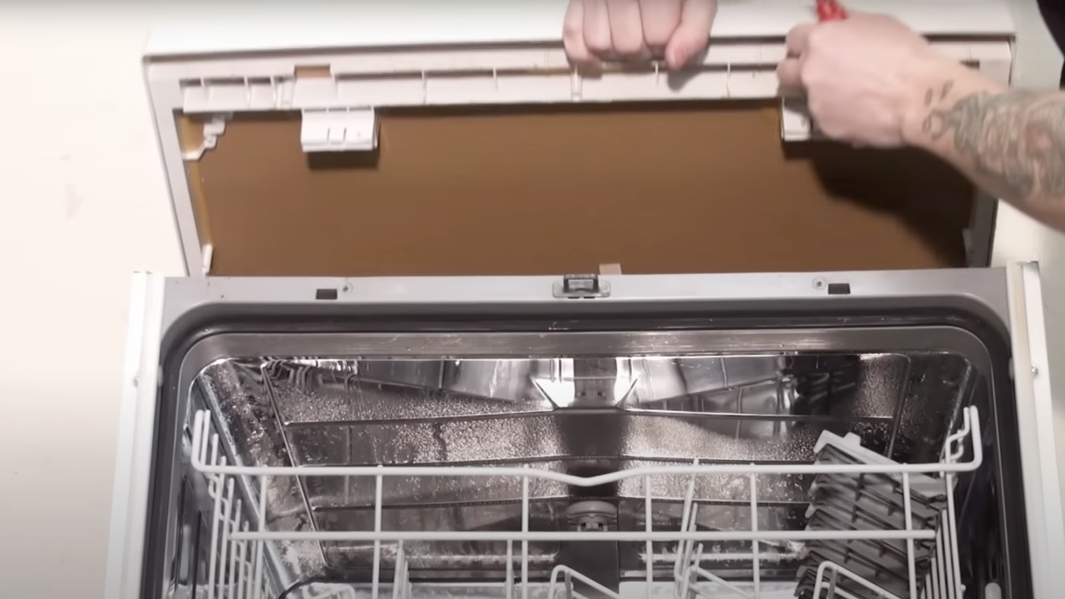 Remove lid from washing machine