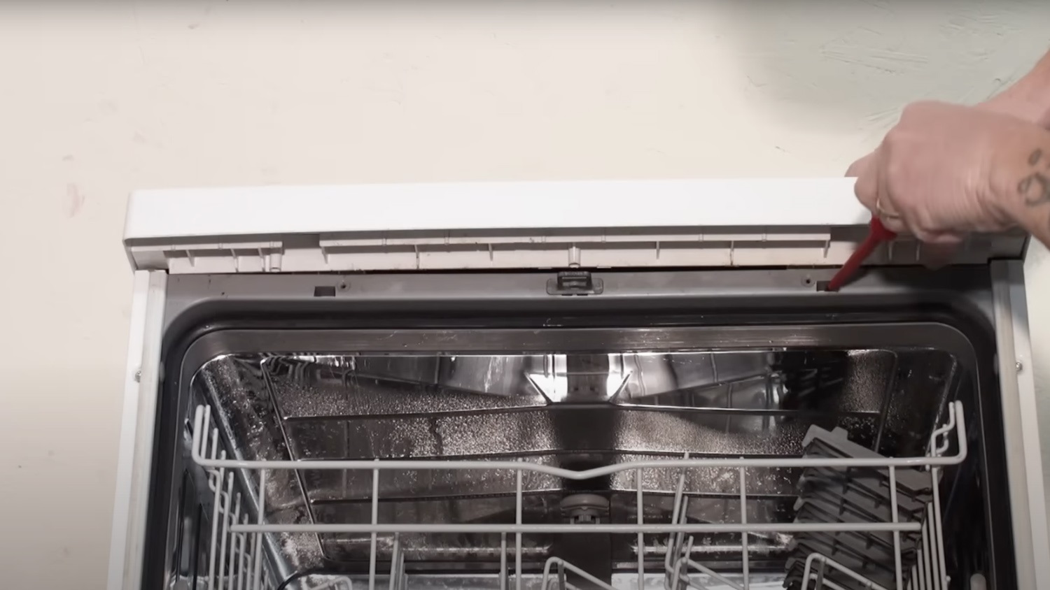 Unclip washing machine lid