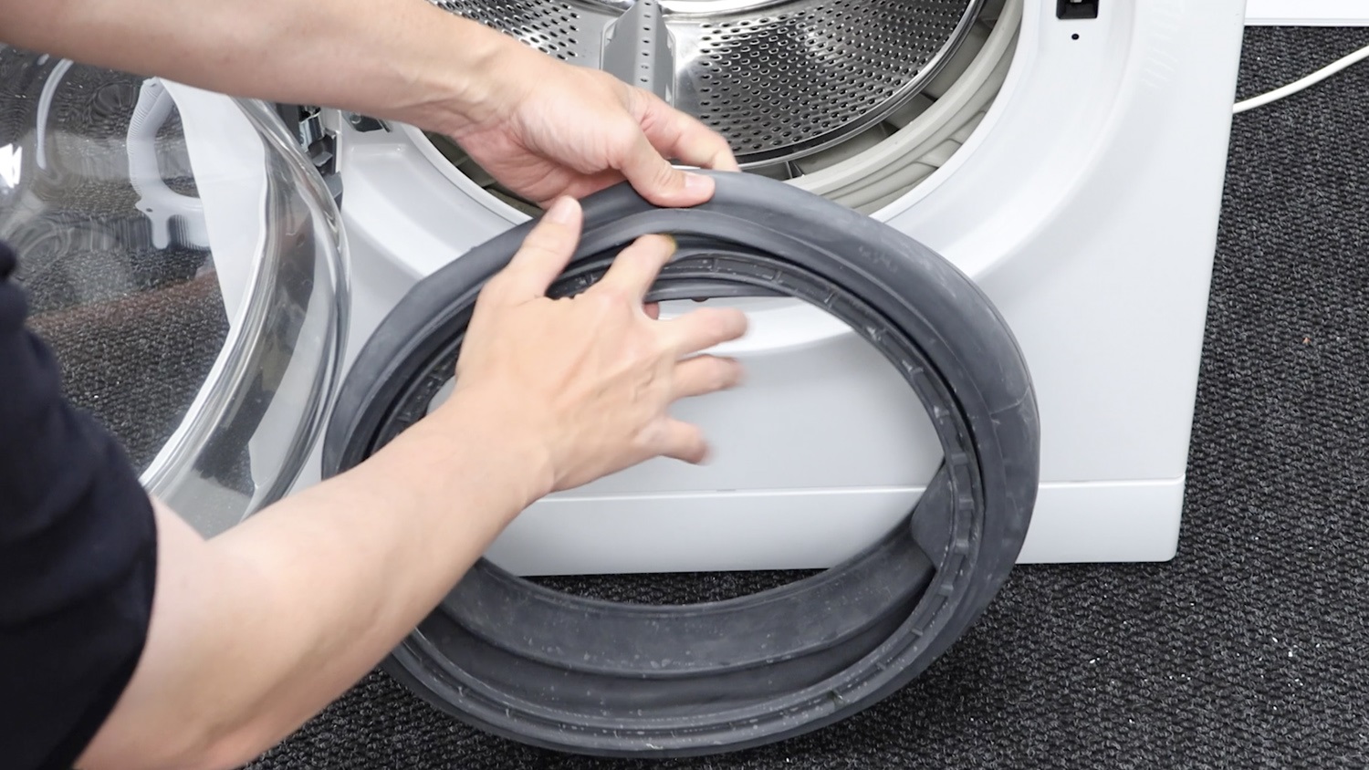 Lubricate seal with washing up liquid